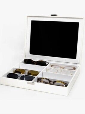 NEW Diff Eyewear Vanity Case-White